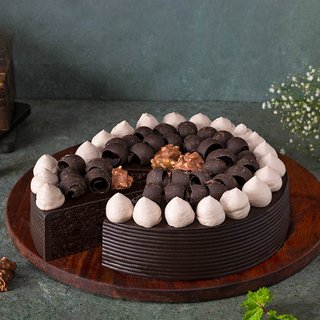 Snickers Loaded Cake Online