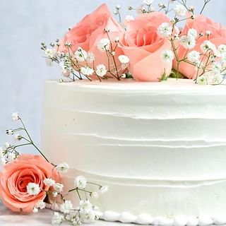 Side view of Vanilla Rose Cake Online