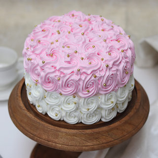Round-Shaped Strawberry Cream Cake