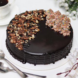 Snickers Cake With Nuts