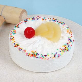 Unicorn Pinata Cake in Pineapple Flavour