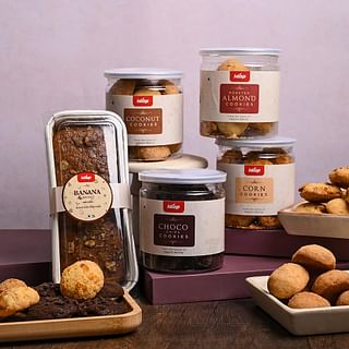 Side view of The Cookies Cake Hamper