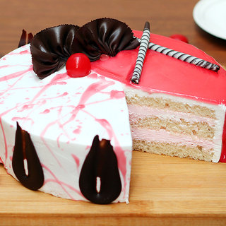 Sliced View of Starwberry Vanilla Cake