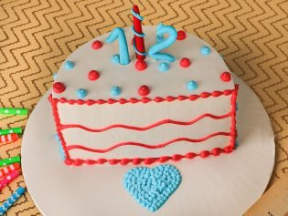 Ravishing Red Velvet Half Cake