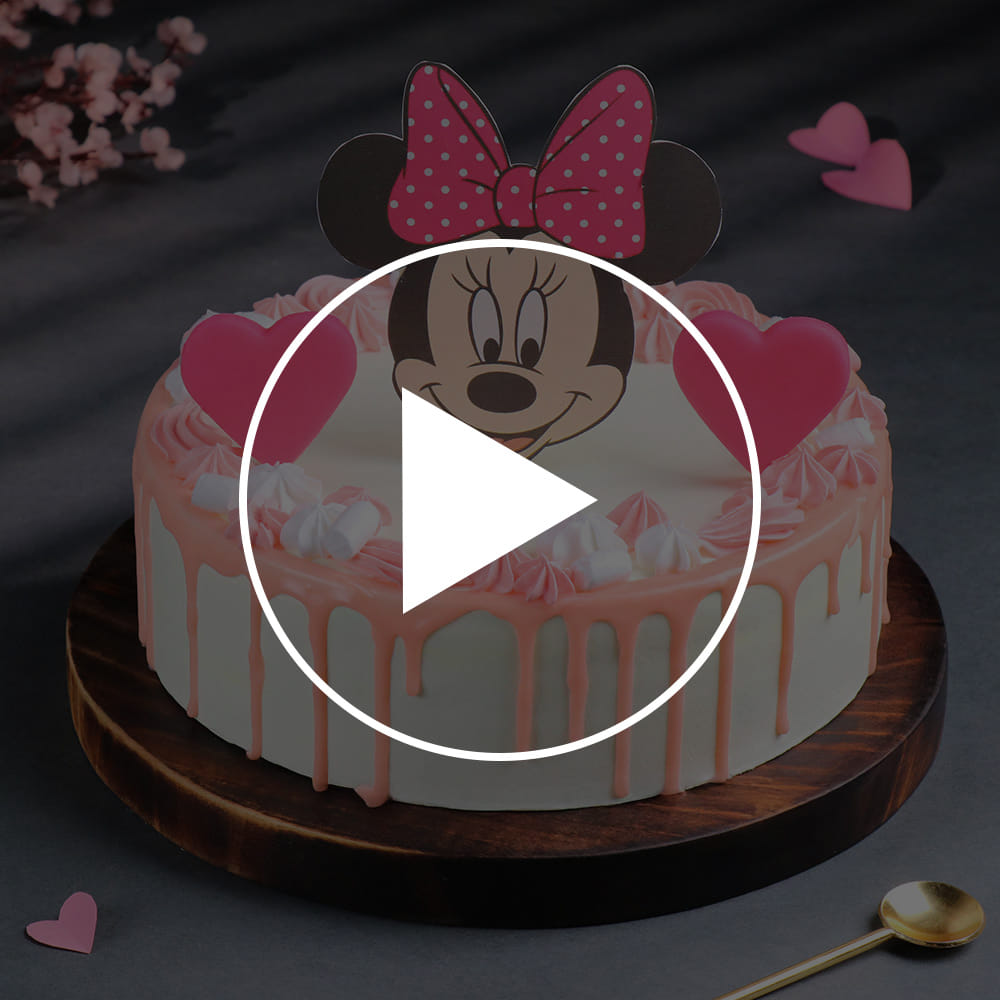 Blushing Minnie Mouse Cake