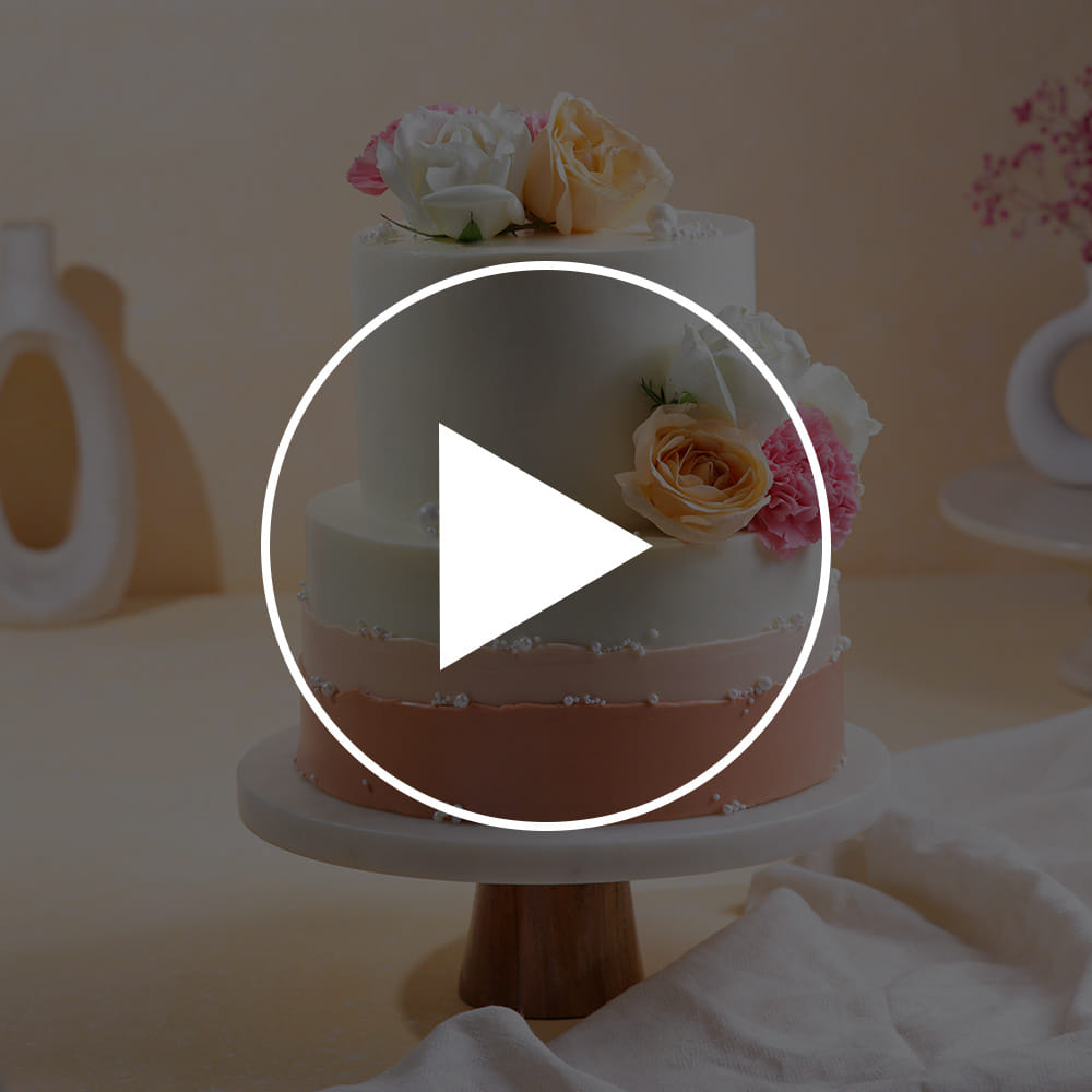 Petals N Pearls Ombre Cake