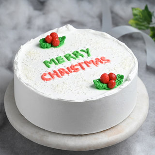 Rounf Vanilla Cake for Christmas 2022
